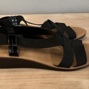 Women's 10 CL Laundry Black Strappy Slip-on Comfort Work Casual Wedge Sandals